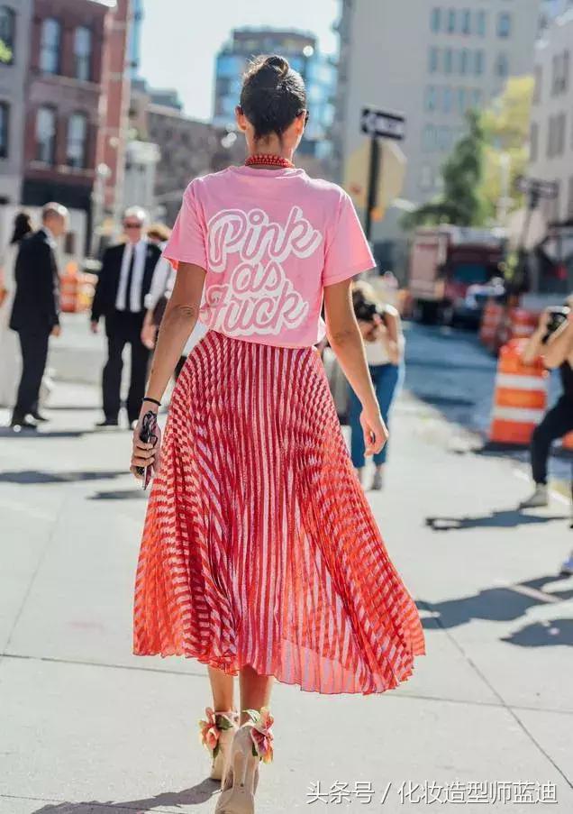 适合夏季的色彩穿搭,适合夏天的配色