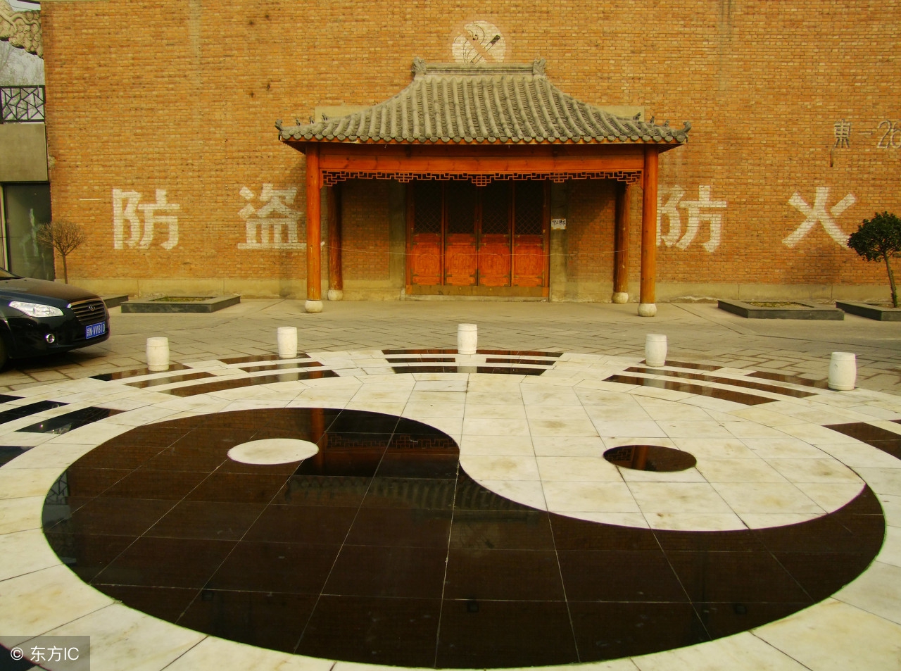 八字中的官杀混杂怎么化解,女命八字中什么叫做官杀混杂