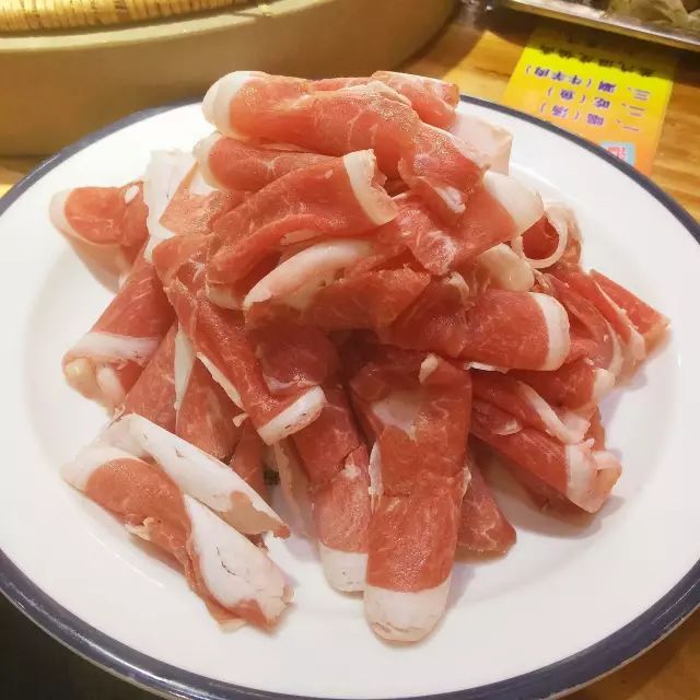 草帽当锅盖的石锅鱼,草帽蒸汽石锅鱼