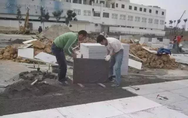 4种常见庭院铺装材料与优缺点,庭院最流行的铺装