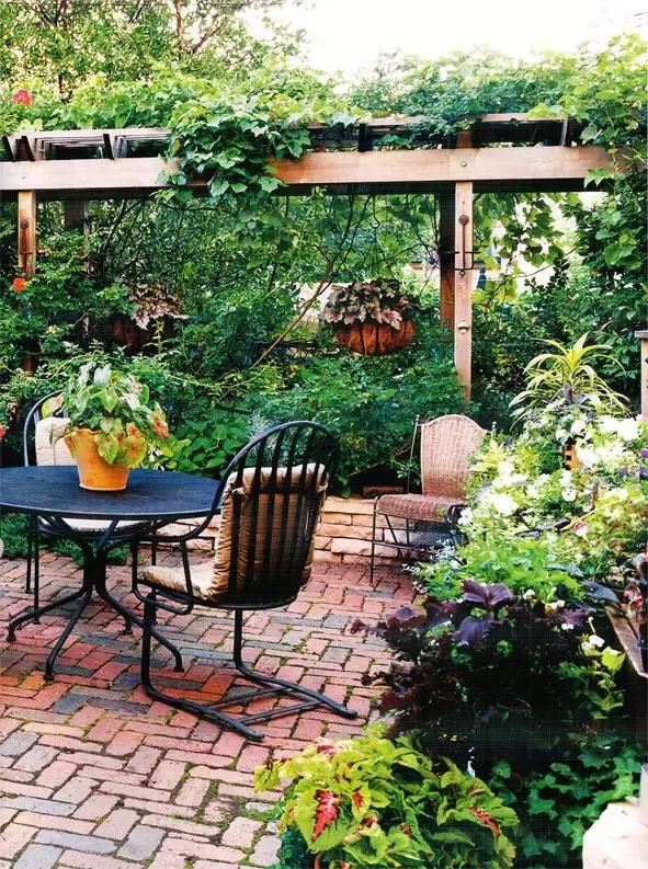 4种常见庭院铺装材料与优缺点,庭院最流行的铺装