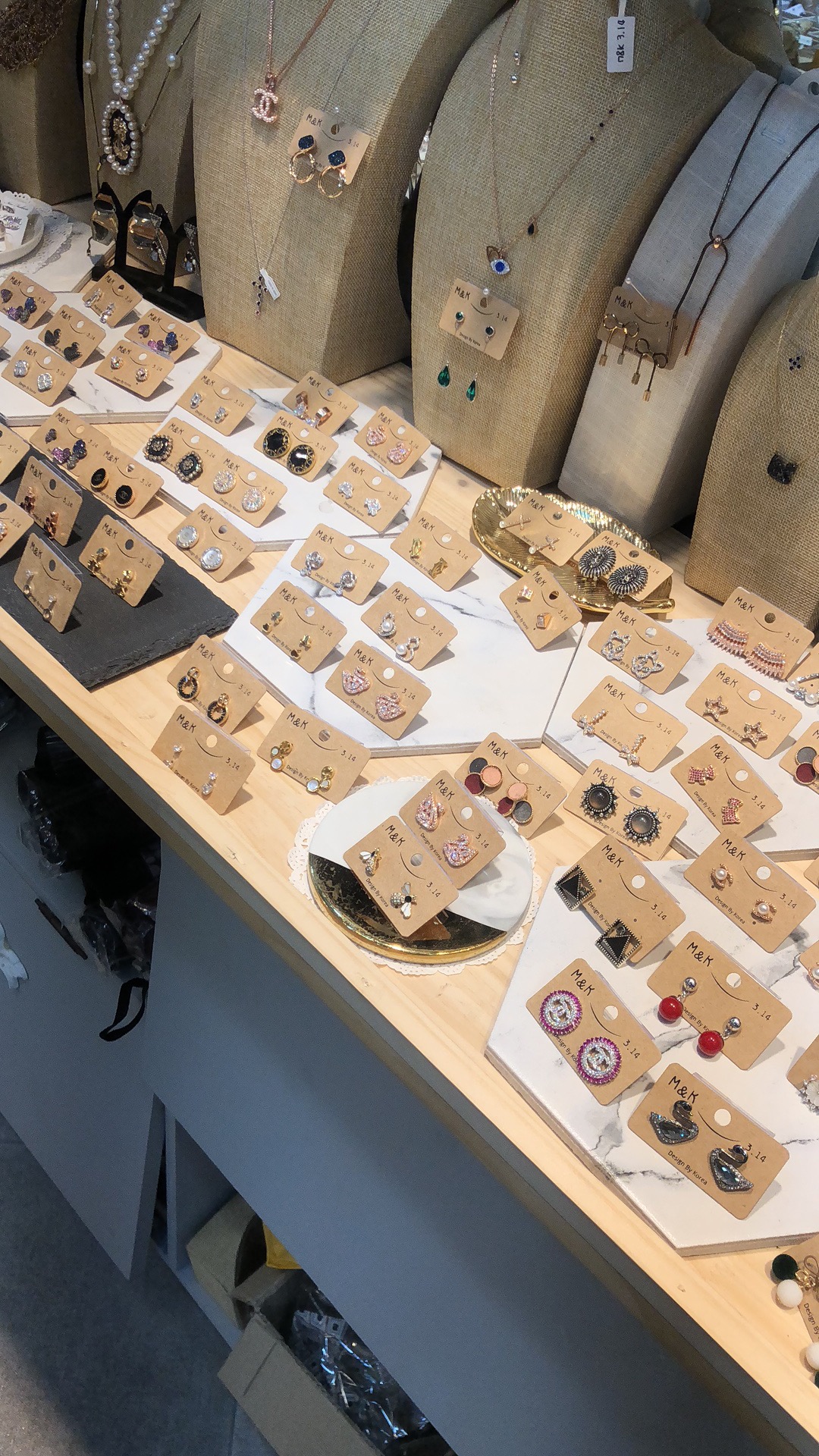 去济州岛买什么化妆品便宜,去济州岛买什么转接头