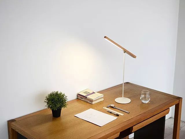 又高又大的护眼灯,好看护眼灯