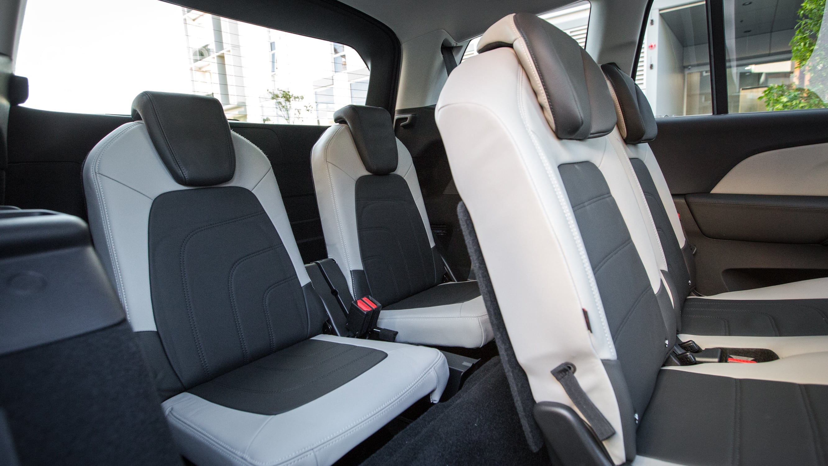 雪铁龙毕加索2023款落地多少钱,雪铁龙c4毕加索七座mpv落地价