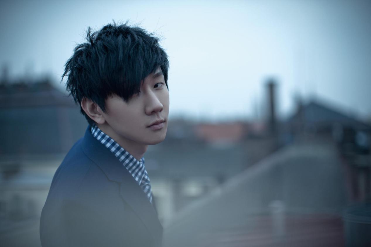 “哥练的胸肌”跪求方文山周杰伦：不爱我就拉倒