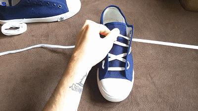 搭配裙子的长鞋带怎么系好看,穿着裙子如何优雅的系鞋带