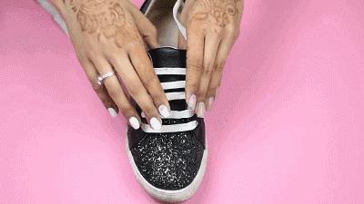 搭配裙子的长鞋带怎么系好看,穿着裙子如何优雅的系鞋带