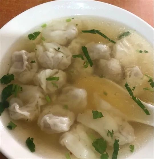 大连正宗虾仁三鲜馅馄饨,皮薄馅厚的馄饨大家都无法拒绝吧