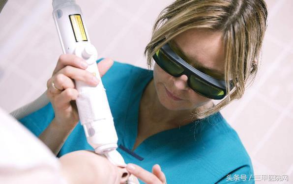 夏天长了很多晒斑怎么办,夏季脸上有斑怎么去除