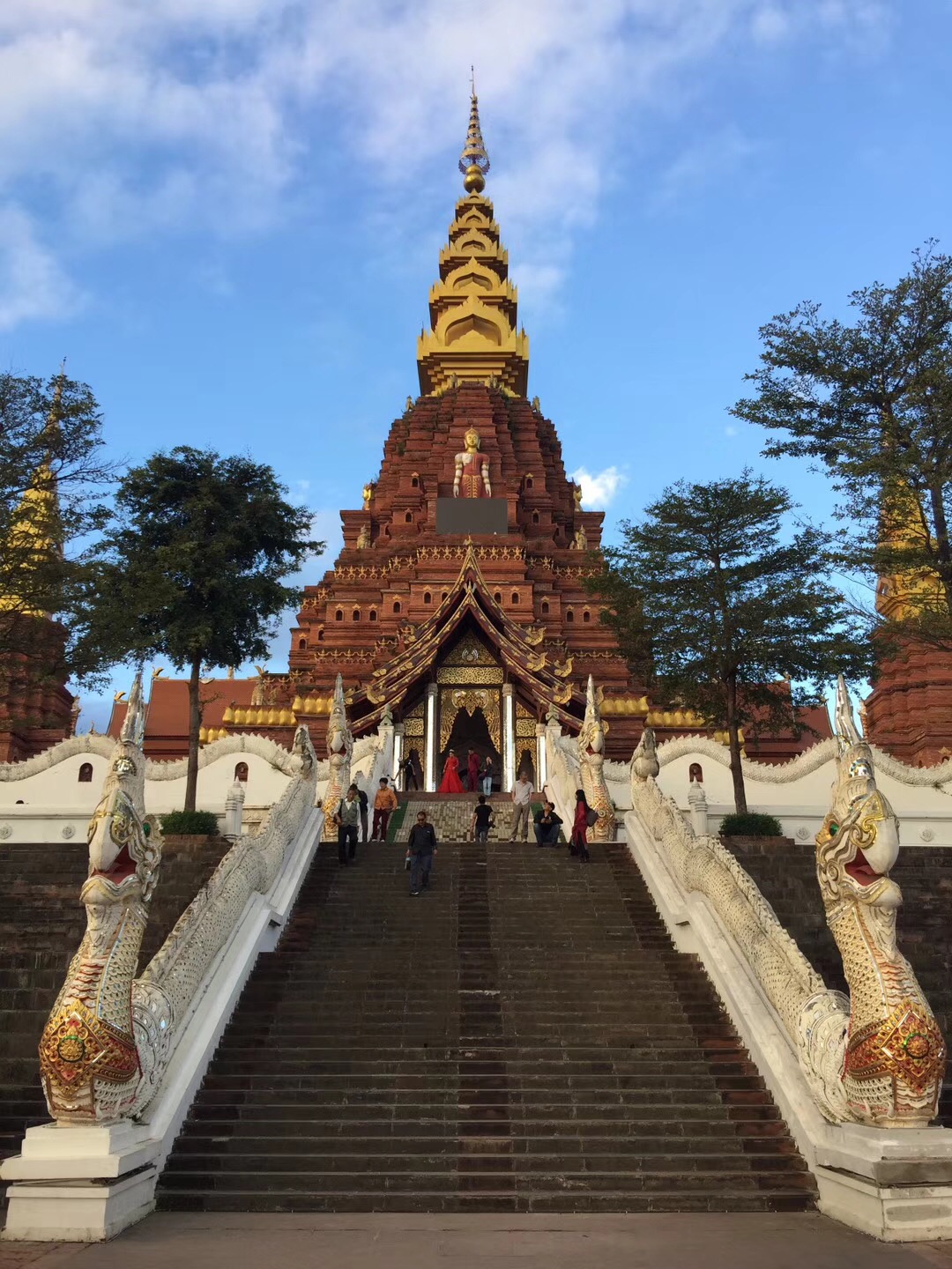 旅行就是心甘情愿花着钱受着罪,旅行只是为了找回自己