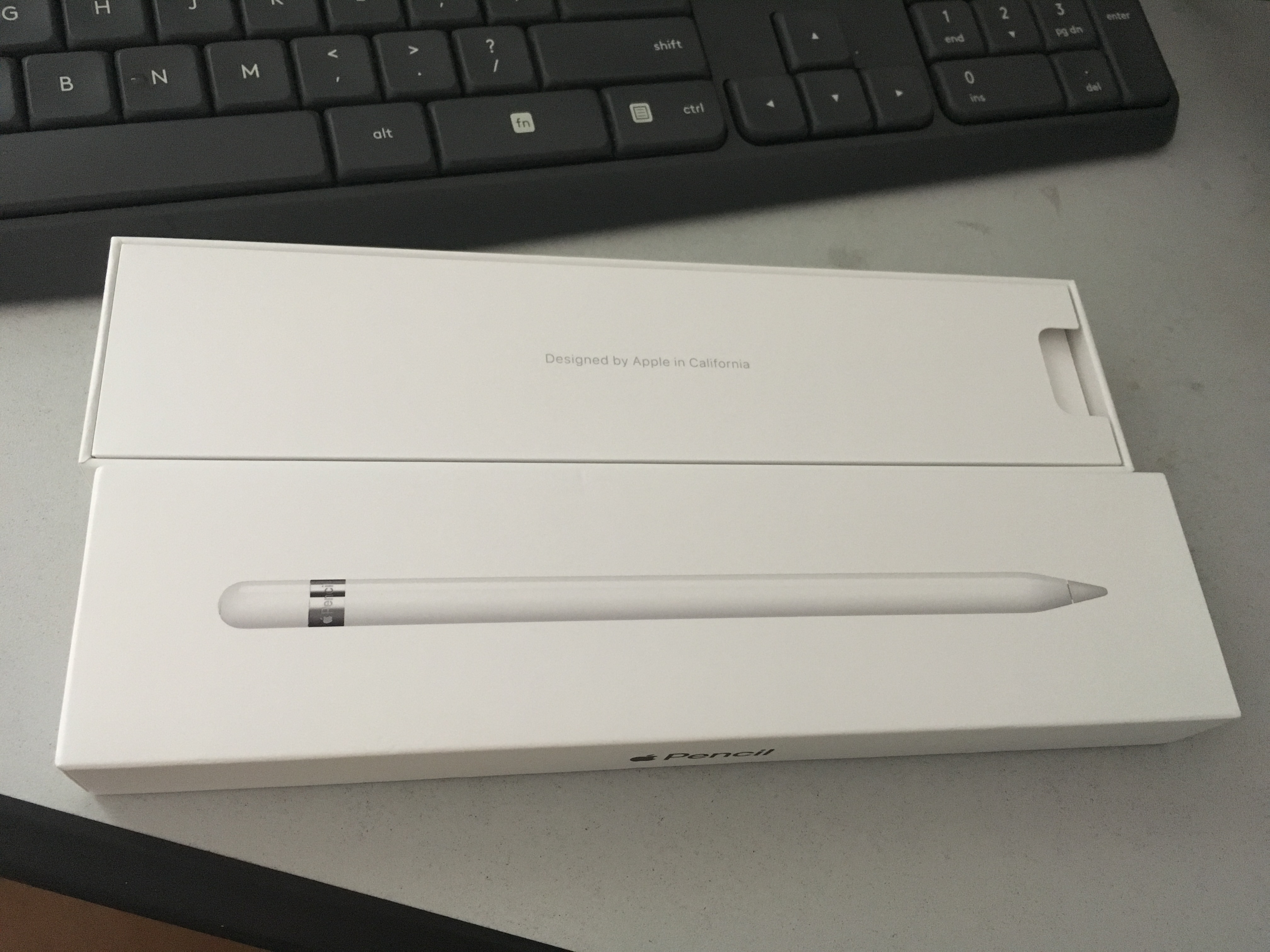 applepencil开箱评测,港行applepencil