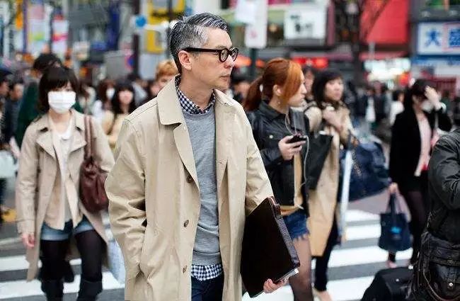 优衣库动作越来越频繁，但谁也没有不耐烦