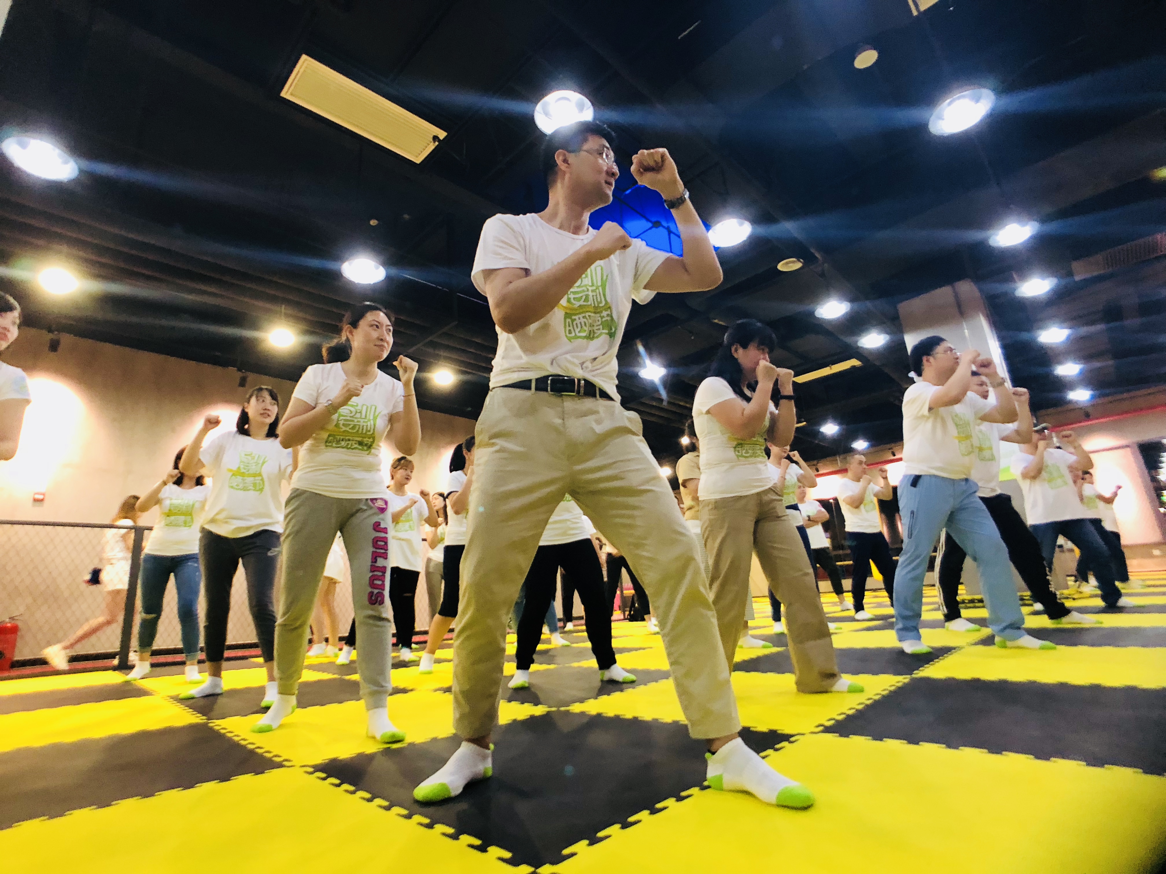 听说参加这个活动的都瘦了，特别是腰！