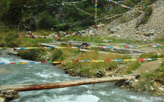 四川的天然温泉有哪些,四川泡温泉地方推荐天然温泉