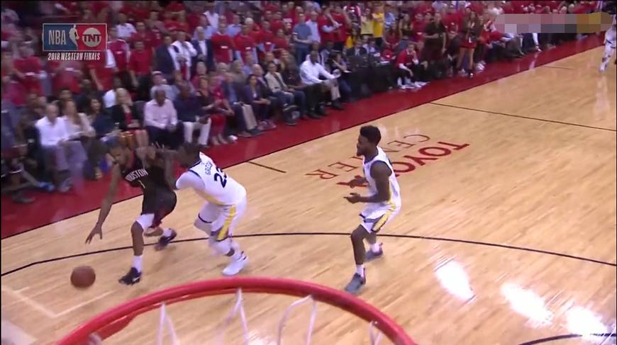 杜兰特和格林冲突被吹技术犯规,杜兰特回应格林包夹次数言论