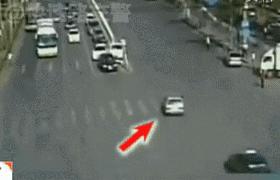 面包车司机注意安全,遇到这样的面包车一定要警惕