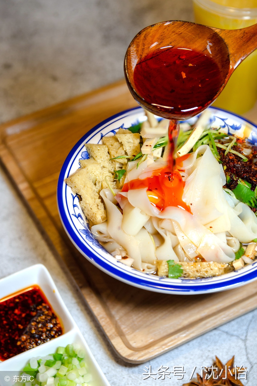 不洗面的凉皮制作方法摆摊,凉皮技术学会了就能开店了吗