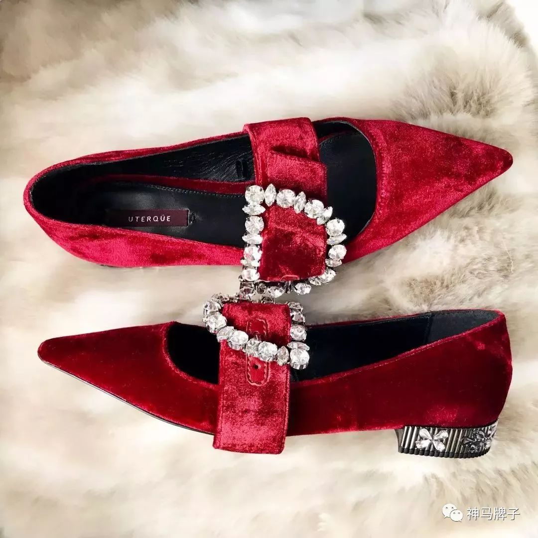 唐晶款英伦风圆头女鞋,唐晶同款鞋厚高跟鞋