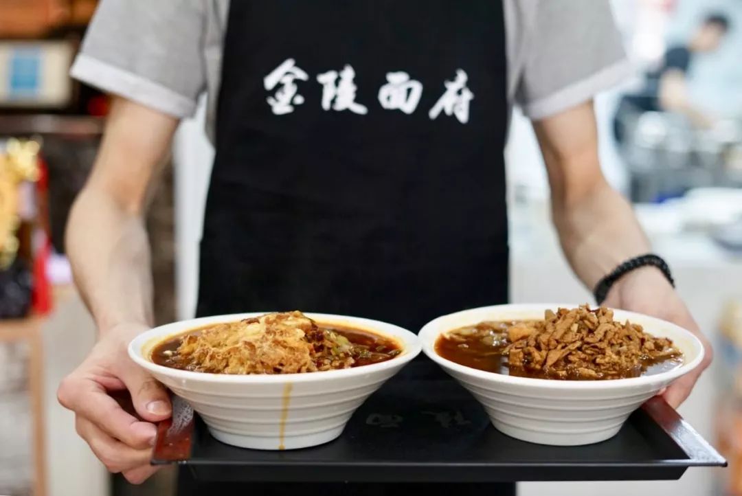 南京有一家古怪的面馆,南京最有名的肉丝面