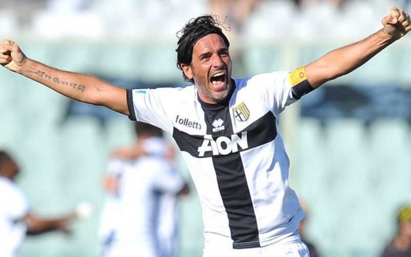 卢卡雷利前锋,卢卡雷利足球