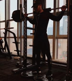 练腿以后不拉伸腿会变粗么,练腿不拉伸会疼吗