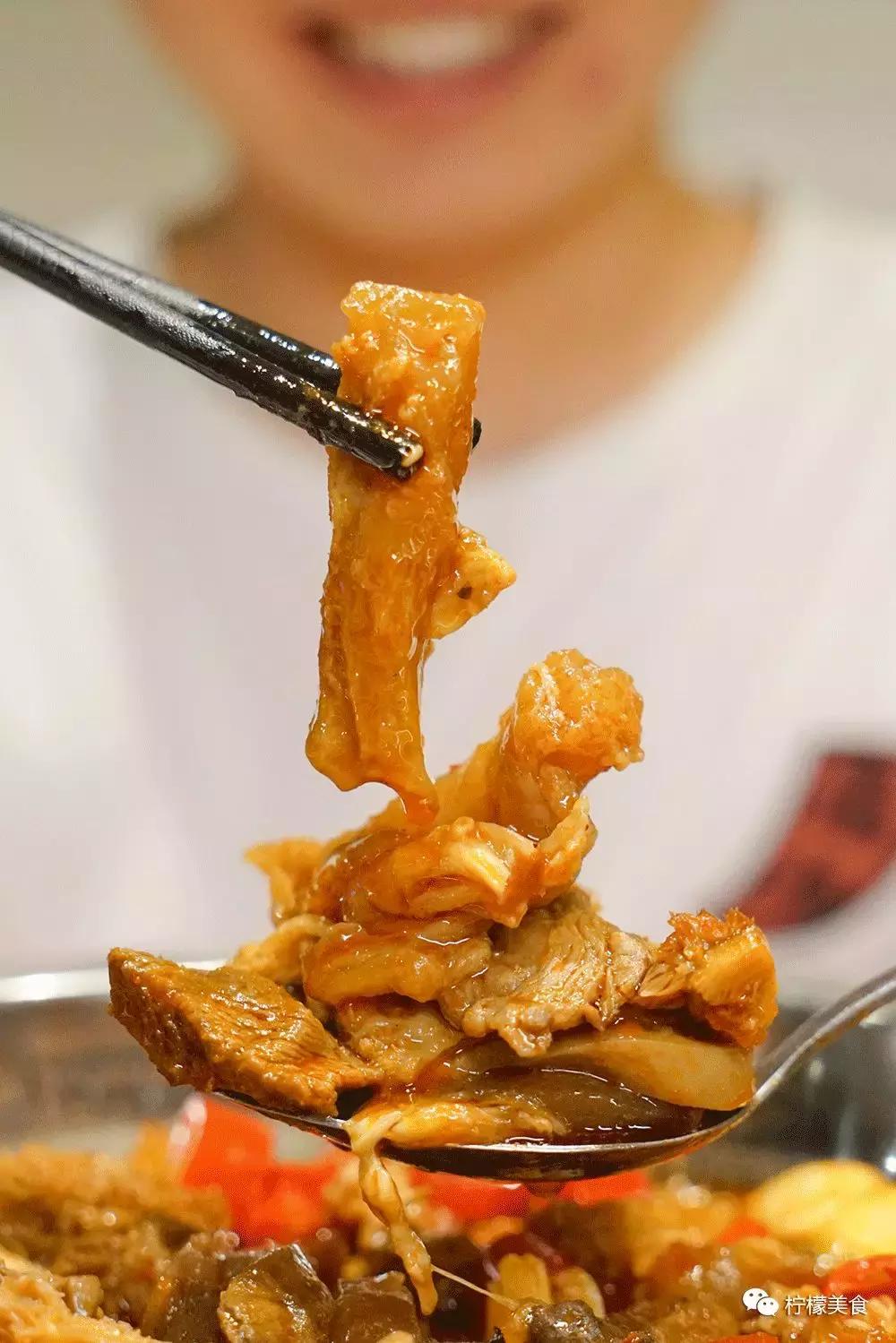 这家店很“丑”,还有一碗脏脏面