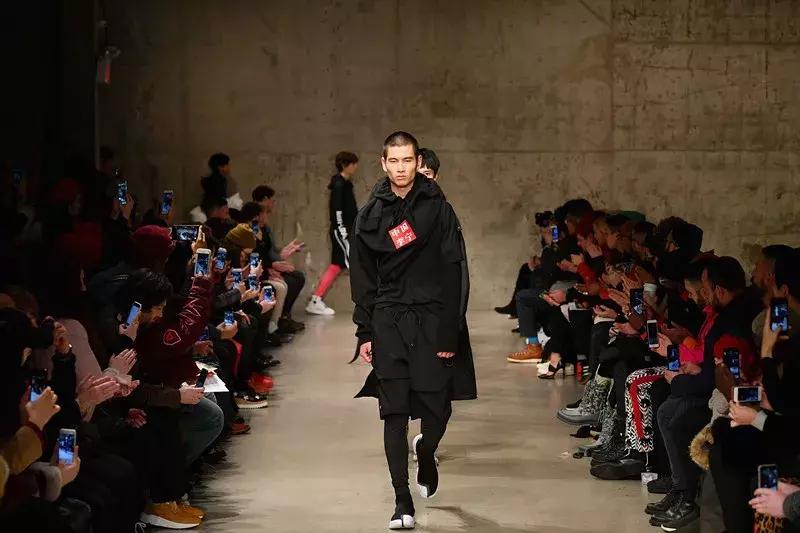 中国李宁为什么在潮流圈抢尽了风头？