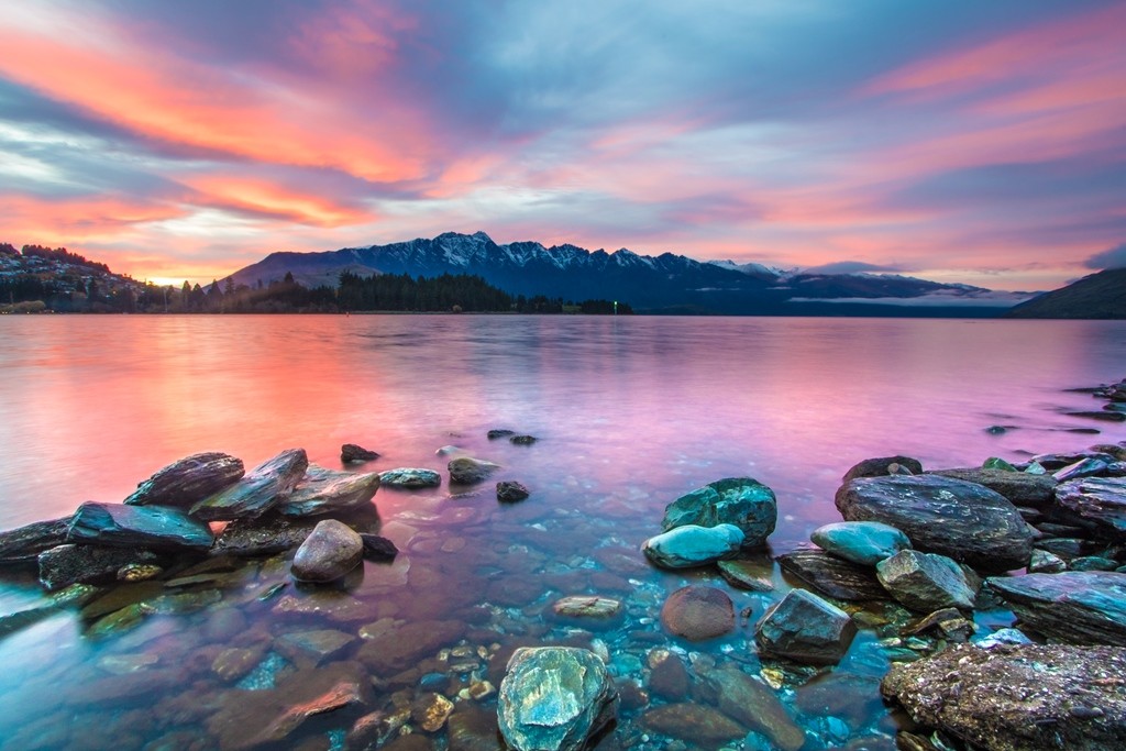 什么情况下使用偏振镜,偏振镜的使用方法的视频