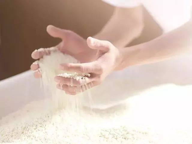 关于sk-ii神仙水的分析评价,SK-II神仙水和啥配着用