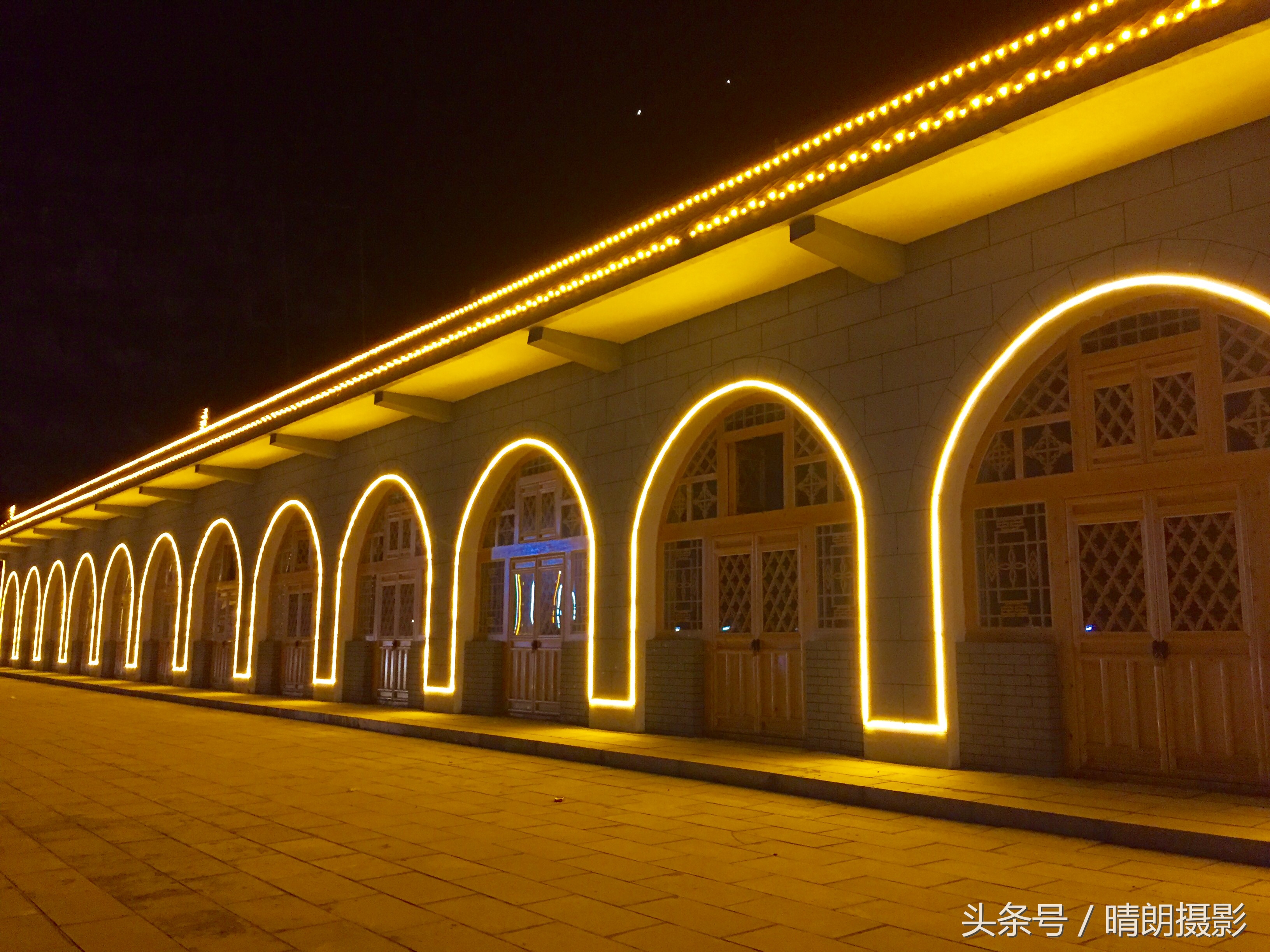 夜幕下的山村美景,夜色下的山城美景