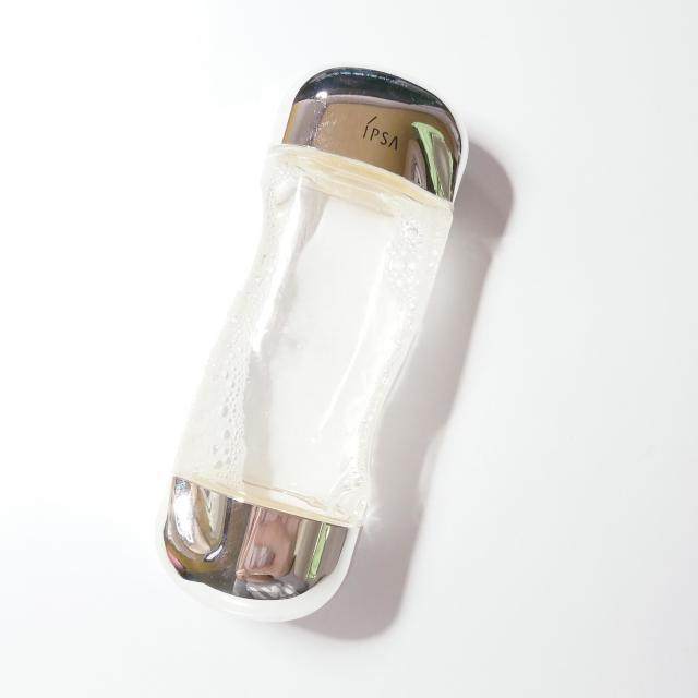 化妆水不油腻测评,化妆水不值得买