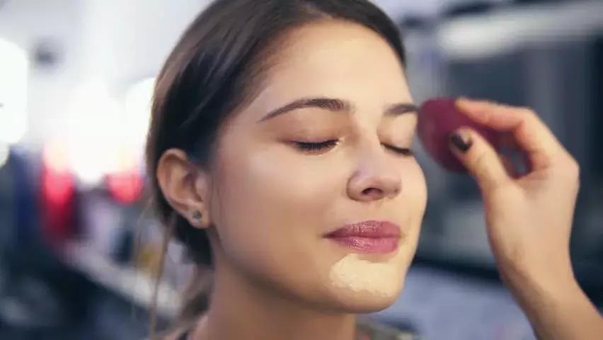 裸妆护肤步骤,裸妆前怎么护肤不卡粉