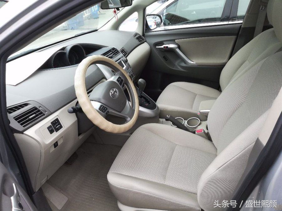 丰田最冷门的二手车,丰田逸致2011款2.0高配版