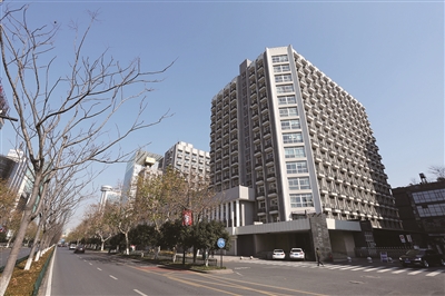 延安路484号，市政府综合办公楼将变身“延中大楼”，近3万方高端写字楼今起招商年底亮相