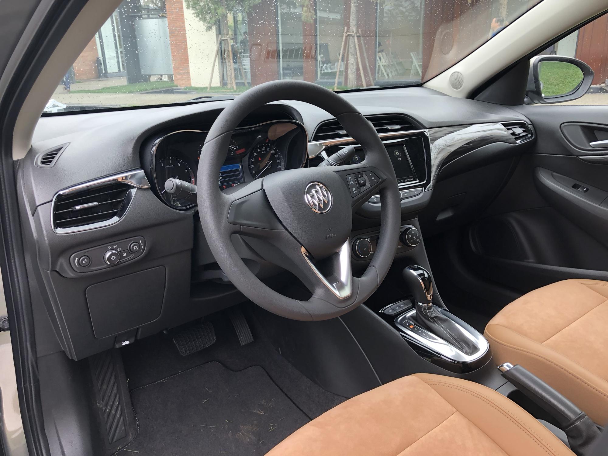 新凯越裸车多少钱,别克凯越报价及图片4缸