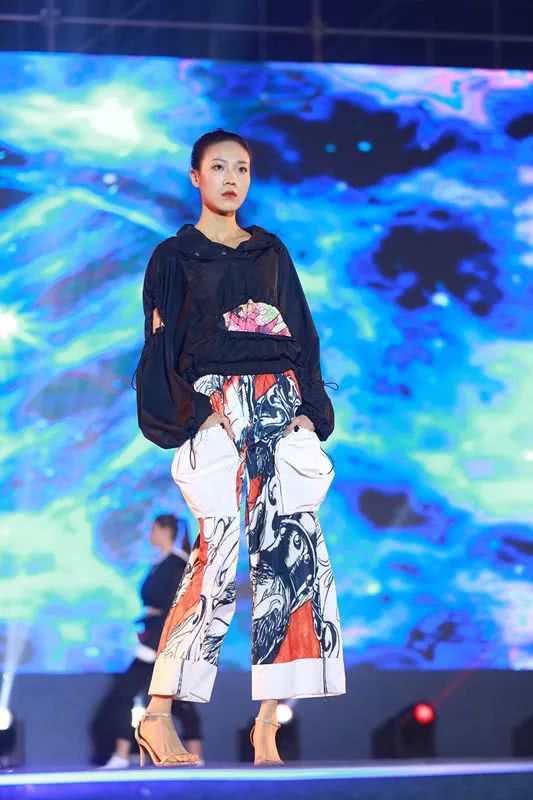 太牛了！因为这个大学燕郊再次被世界瞩目！