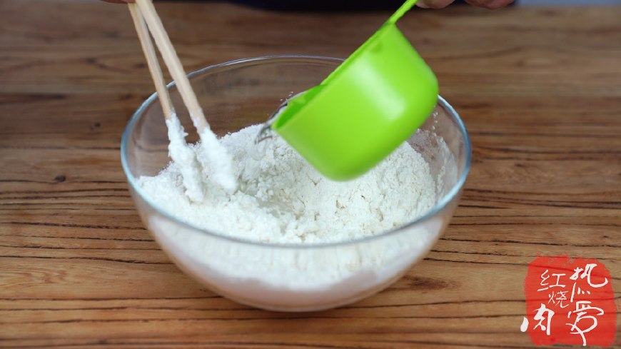 无铝蓬松大油条做法,空心大油条怎样做好吃