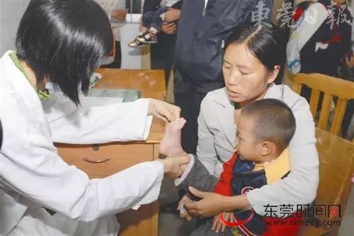 近期手足口病高发期幼儿园通知,幼儿园发现手足口病停课的标准