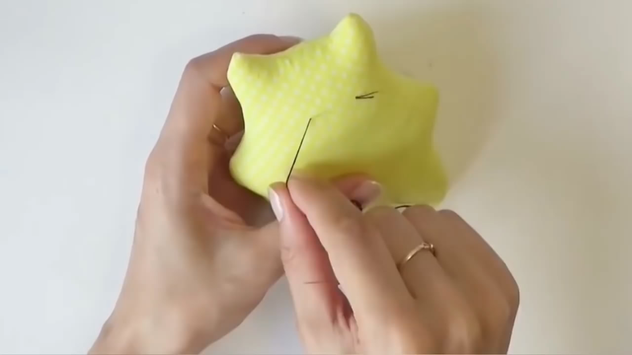 暖猫布艺手工材料包教程,diy包包手工灰蓝猫头缝制教程