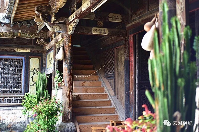 与“十二道锋味”撞满怀