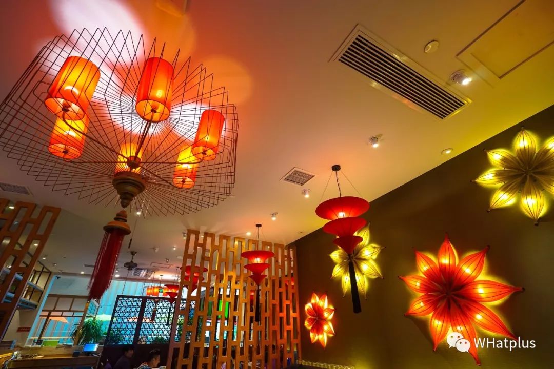 曼谷深夜美食冬阴功,曼谷好吃冬阴功海鲜