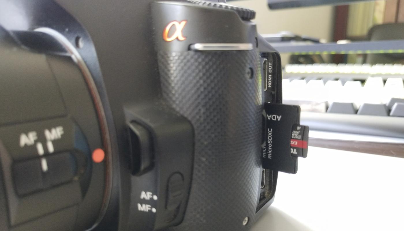 东芝m303e和microsd哪个好,东芝m303存储卡怎么样