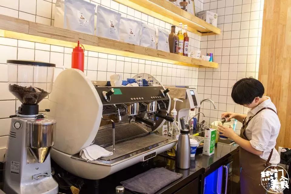 长沙首家AR咖啡体验店开业啦！夏日避暑又一好去处