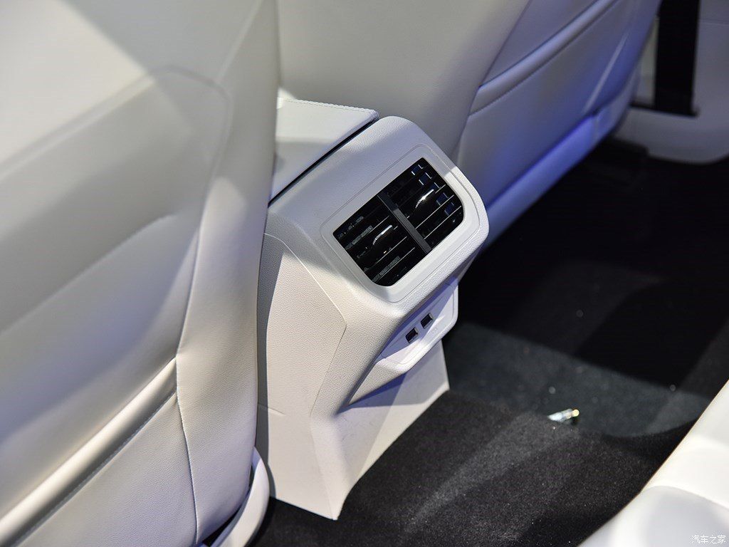 老款朗逸车主体验朗逸Plus：和奥迪A3同平台你也不值16万+