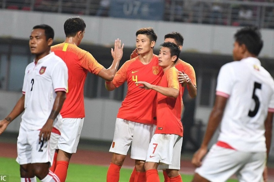 国足足球十大滑稽乌龙,国足球衣颜色被吐槽