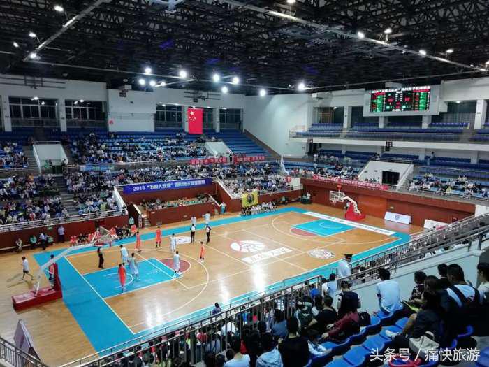 自贡篮球全场,自贡男篮比赛