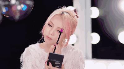 化妆刷的使用方法初级化妆教程,化妆教程初学者用什么化妆刷