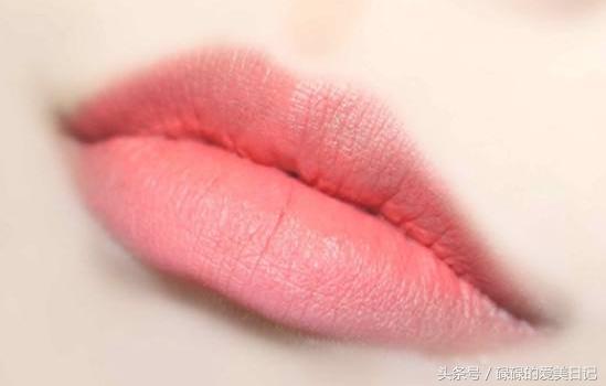 夏天适合哑光口红还是滋润口红,适合夏天涂的口红色号大牌