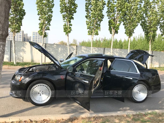 克莱斯勒300c发动机好吗,克莱斯勒300c移植v8发动机