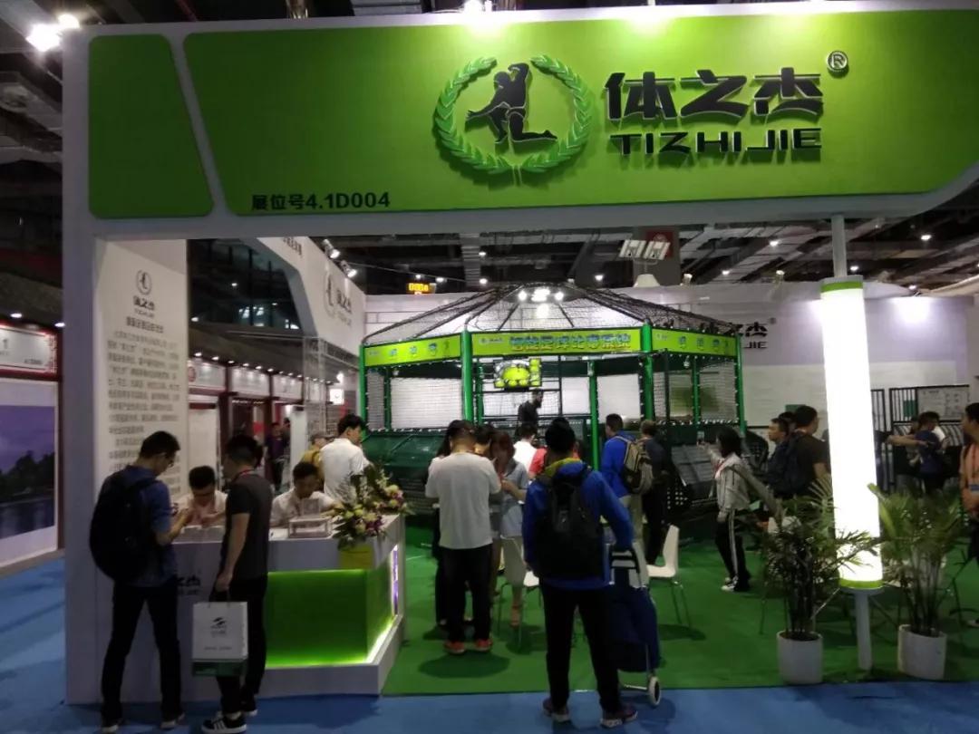 替补球员表现优秀变成首发,替补变首发足球